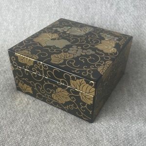 Black & Gold Jewelry Box